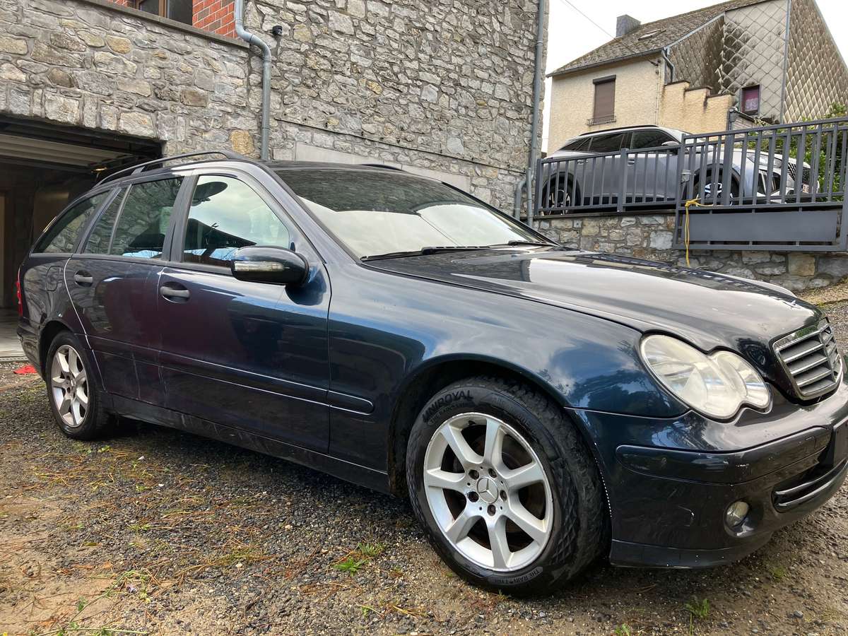 Mercedes-Benz C 220 2004