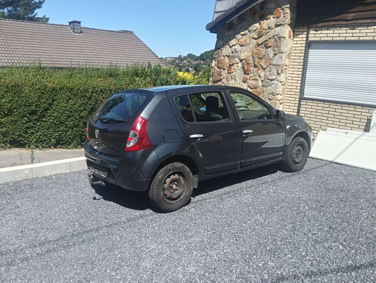 Dacia Sandero 2011