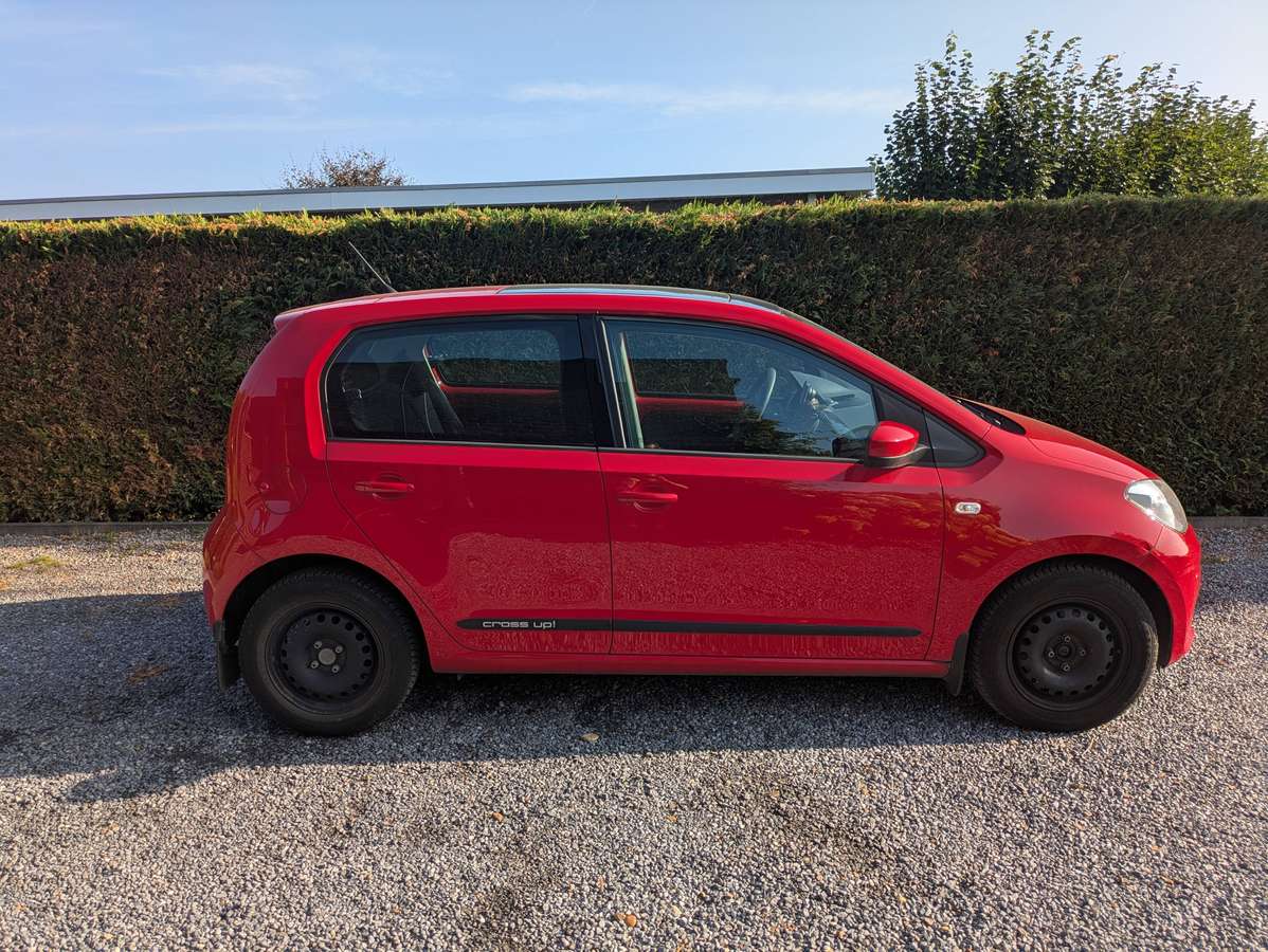 Volkswagen up! 2014